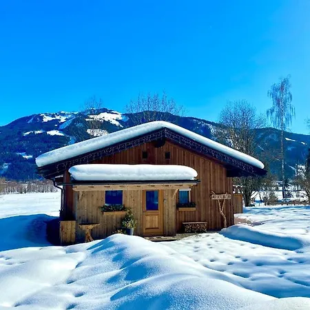 Die Lärchen-Lodge Maishofen Exterior foto